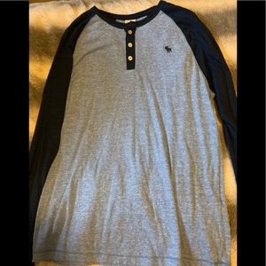Men’s long sleeved shirt